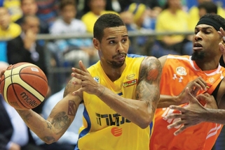 "Maccabi" iškovojo pergalę Italijoje ir tęsia kovą dėl patekimo į TOP 16